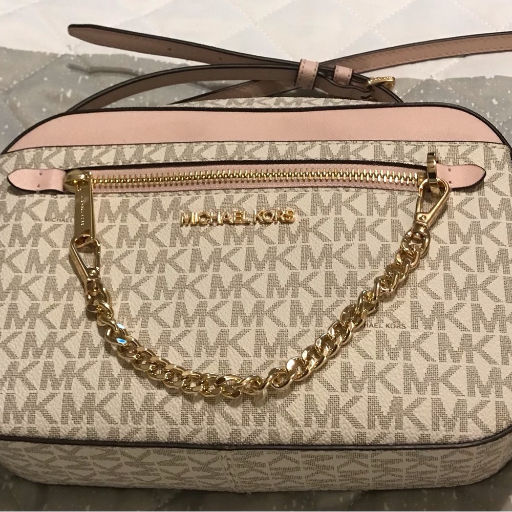 Michael kors jet set crossbody